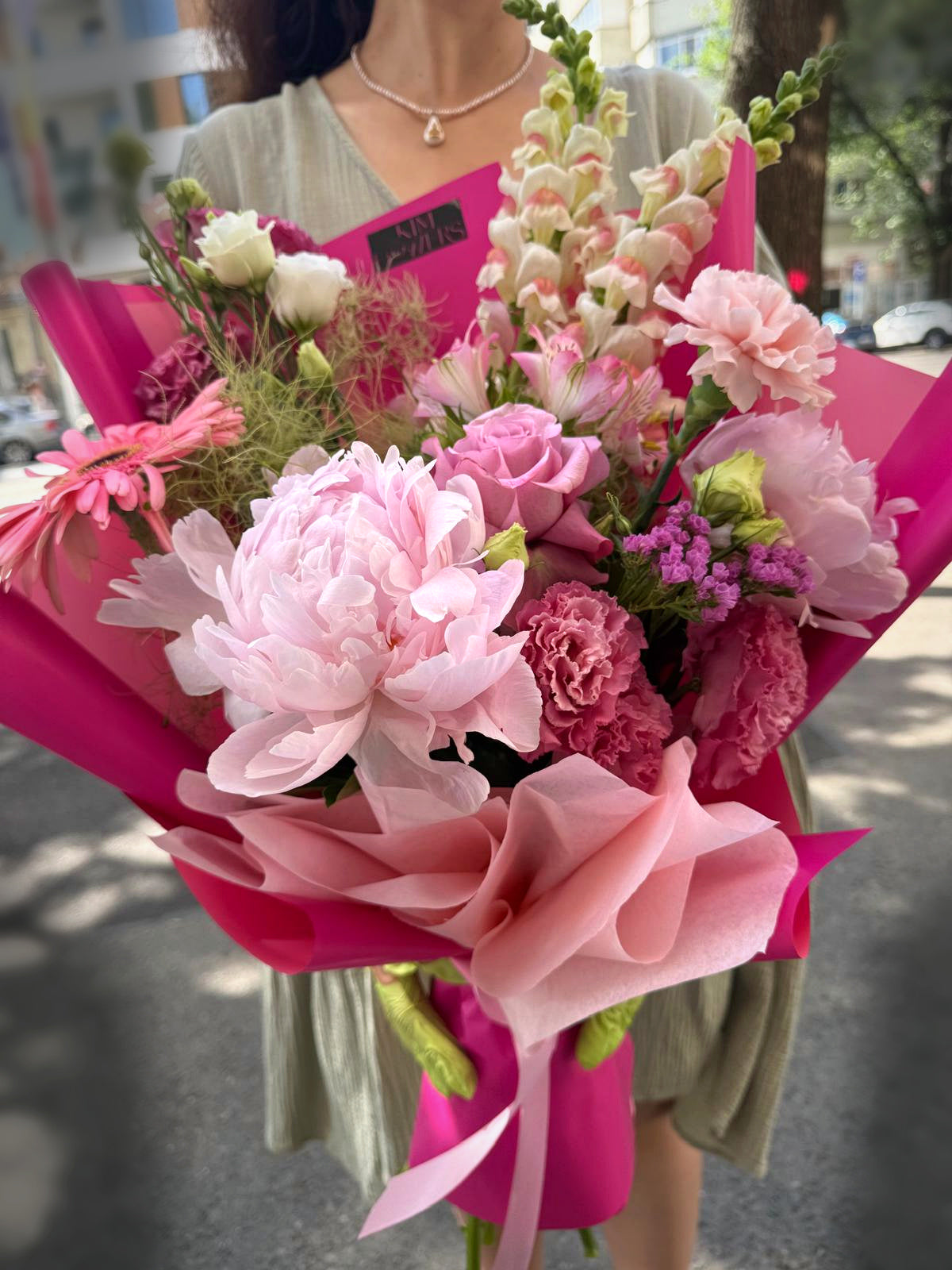 Buchet Fuchsia Charm